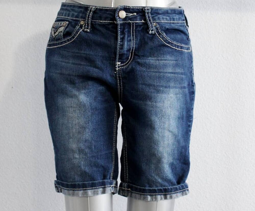 Love Indigo Embroidered Jean Shorts Size 16